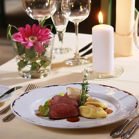 布特斯豪斯厄布格米赫特酒店 酒店 塞芬