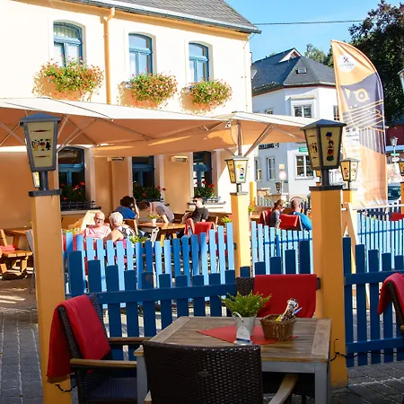 Отель Erbgericht Buntes Haus