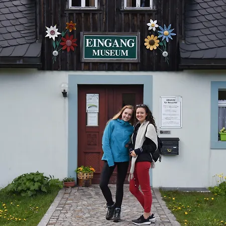 Erbgericht Buntes Haus Отель 3*